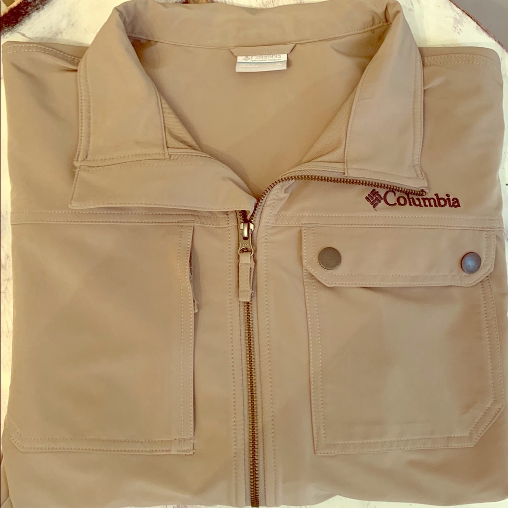 Columbia fullzip rain jacket